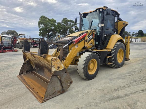 2018 Caterpillar 432F2 Extender Hoe image
