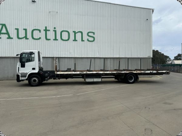 2010 Iveco Eurocargo 160E28 4x2 Tray Truck image