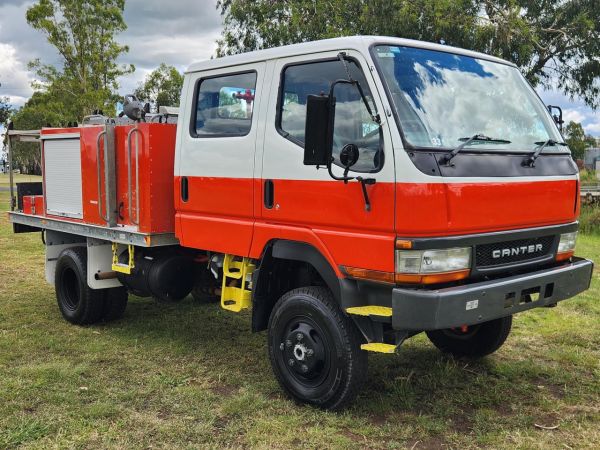 2000 MITSUBISHI FUSO CANTER FG 4X4 Fire Truck image