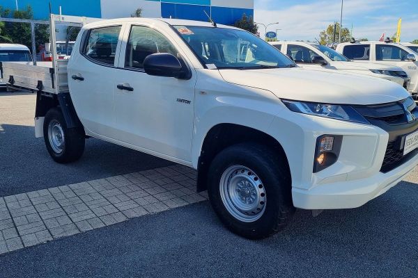 2022 Mitsubishi Triton GLX MR 4X4 image