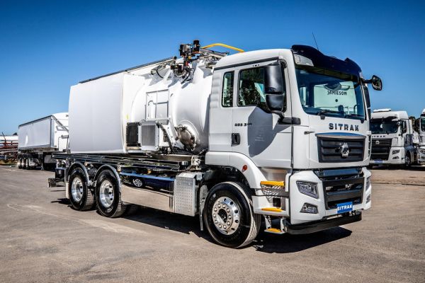 2025 SINOTRUK SITRAK G5S 310 Vacuum Truck image