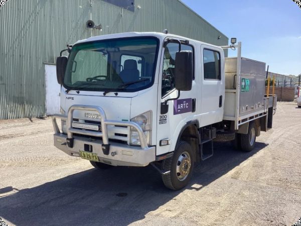 2014 Isuzu NPS 300 65/155 4x4 Service Truck image