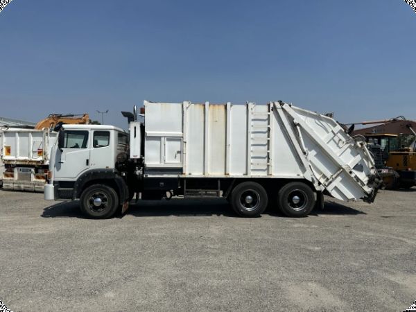 2007 Iveco Acco 2350G 6x4 Compactor image