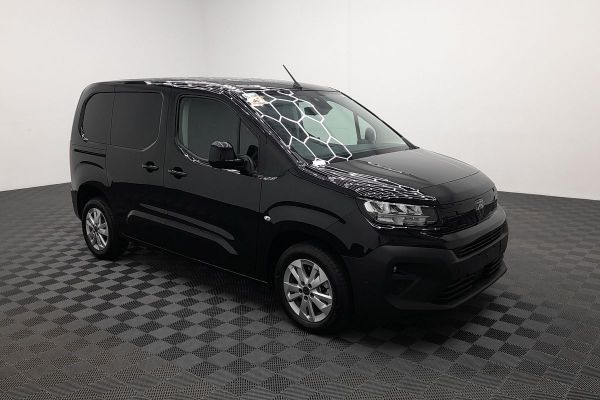 2025 Peugeot Partner Premium K9 SWB Low Roof image