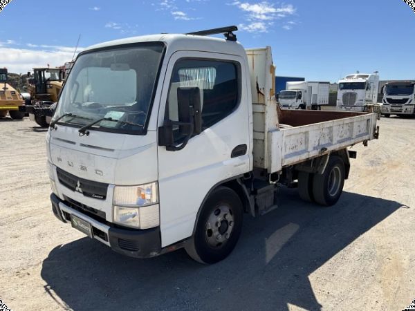 2016 Mitsubishi Canter 7/800 4x2 Tipper image