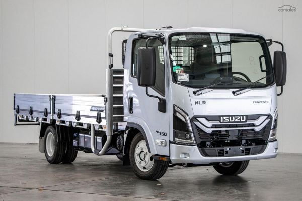 2026 Isuzu NLR 45-150 DT Med Tray Pack NLR 45 150 Ready for Immediate delivery image