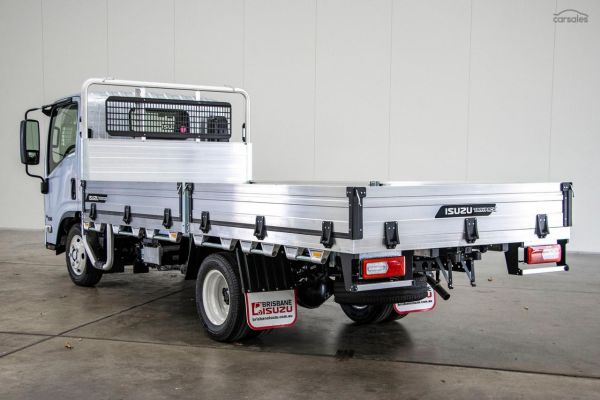 2026 Isuzu NLR 45-150 DT Med Tray Pack NLR 45 150 Ready for Immediate delivery image