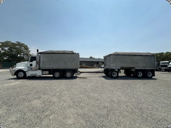 1998 Kenworth T601 6x4 Tipper and 2002 Borcat BC5003 Tri-Axle Tipper Trailer image