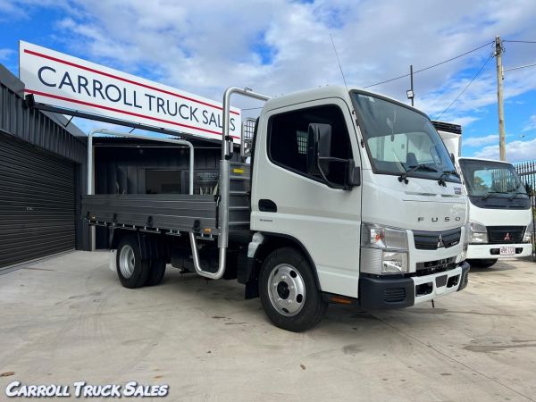 2025 MITSUBISHI FUSO CANTER 515 Flatbed image