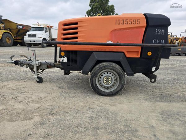 2011 Doosan 741+ 135CFM image