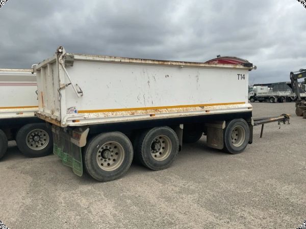 2016 Chris Body Builder CBBDT-3 Dog Tipper Trailer image