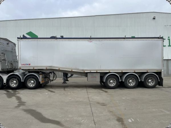 2016 Lusty EMS Tri-Axle Tipper B Trailer image