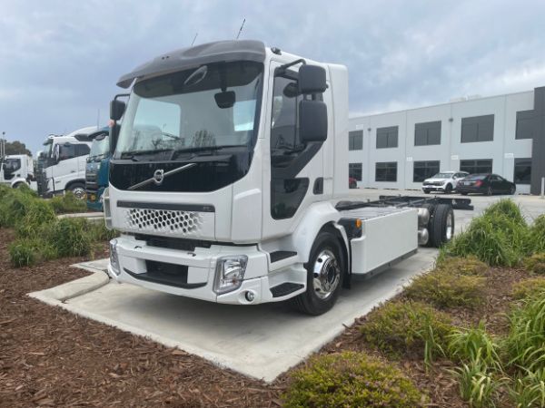 2023 Volvo FL Electric Cab chassis image