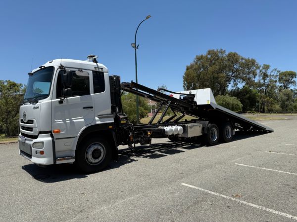 2016 UD QUON Tilt tray QUON CWB image