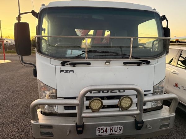 2009 Isuzu FSR 700 Crane Truck image