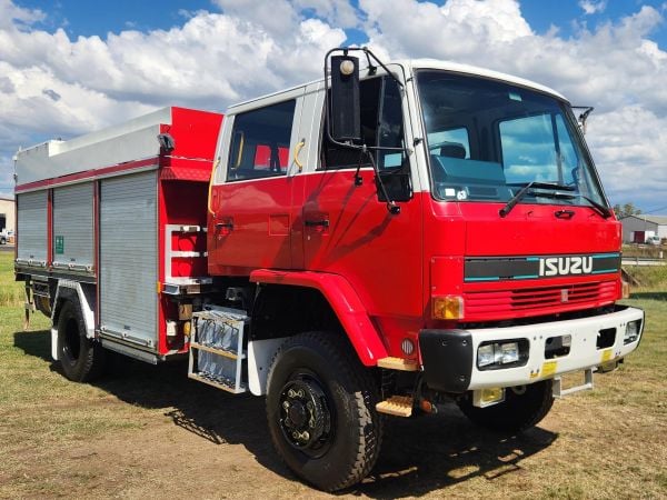 1994 ISUZU FTS700 Fire Truck image