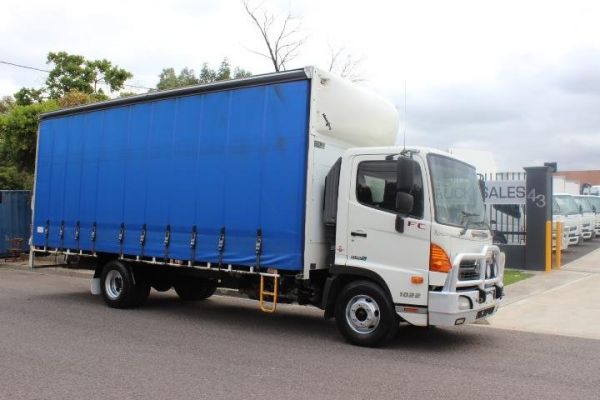 2013 Hino 500 500 image