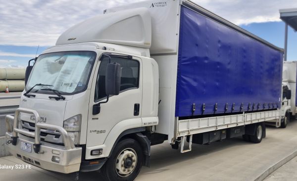 2016 Isuzu FSR 140-260 Curtain Sider (with or without Taillift - Check Description) image