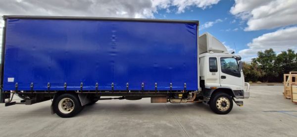 2007 Isuzu FTR 900 Curtain Sider image