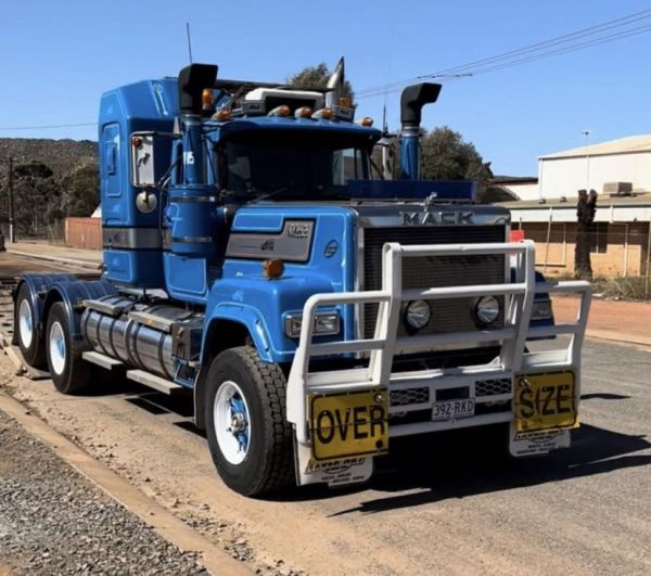 1986 Series 2 Mack Superliner image