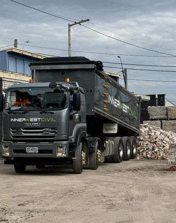 2023 Isuzu FYX image