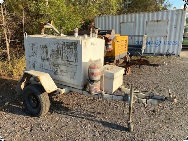 1995 Single Axel 750L Fuel Trailer (located in Gladestone QLD) image