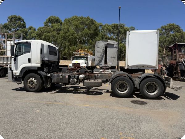 2008 Isuzu FH FVZ 4x2 Cab Chassis image