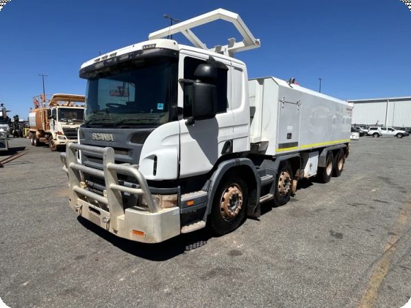 2011 Scania P 320 8x4 Fuel Truck image