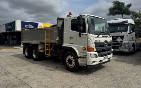 2018 Hino 500 2628 FM Tipper image