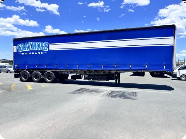 2002 Maxitrans Tri-Axle Curtainsider image