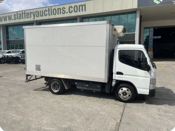 2014 Mitsubishi Fuso Canter 4x2 Refrigerated Pantech (NON MOBILE) image