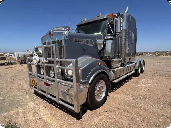 2016 Kenworth T909 6x4 Prime Mover image