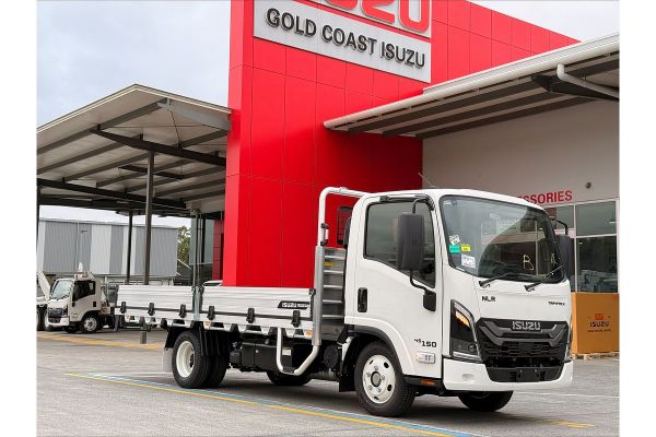 2026 Isuzu NLR 45-150 image