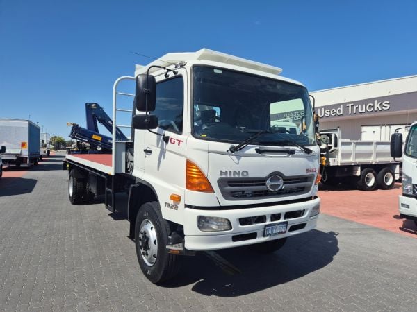 2009 Hino GT 1322-500 Series Crane Truck 4x4 Tray and Crane image