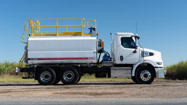 2025 Western Star 4700 Water truck image