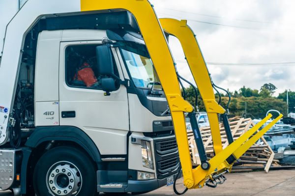 2024 Volvo FMX11 Waste disposal STG Tusks Front Loader image