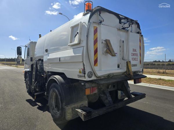 2004 Hino Fg Truck Sweeper image