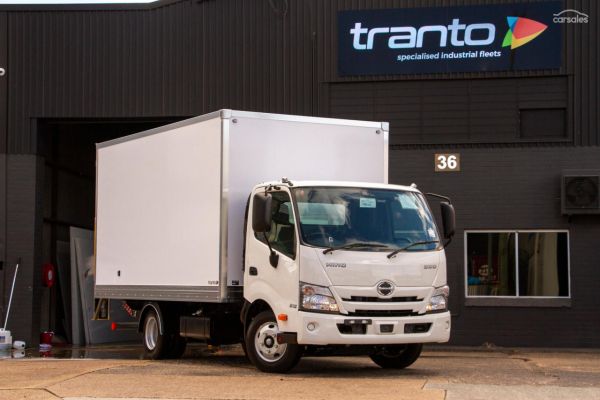 2025 Hino 616 Car Licence Pantech DRIVE AWAY NOW!!! Drive away With QLD on roads image