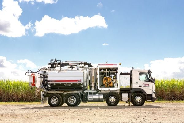 2024 Volvo FMX11 Vacuum Tanker 8,000Lt NDD Jetter Combo image