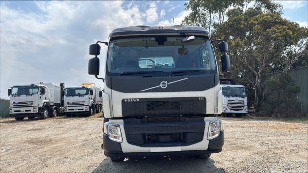 2024 Volvo FE240/280/320 Water truck 13,000L Water Truck image