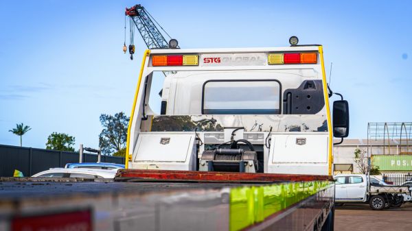 2025 Isuzu FYJ 300-350 Tilt tray Civil Spec Tilt Tray Truck image