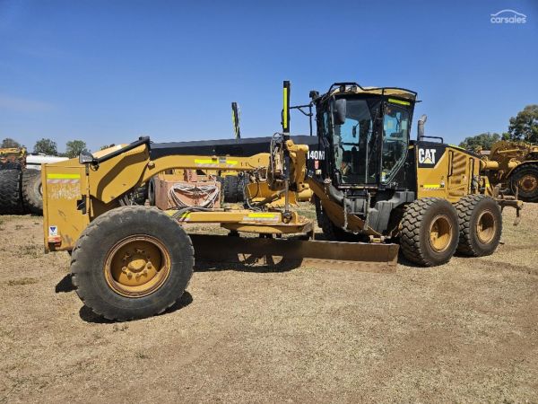 2010 Caterpillar 140M image