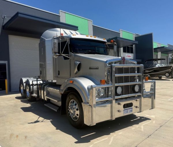 2013 Kenworth T408SAR Prime Mover image