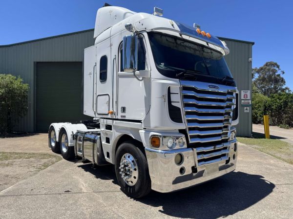 2014 Freightliner Argosy 101 With recent Crate Engine and Transmission image