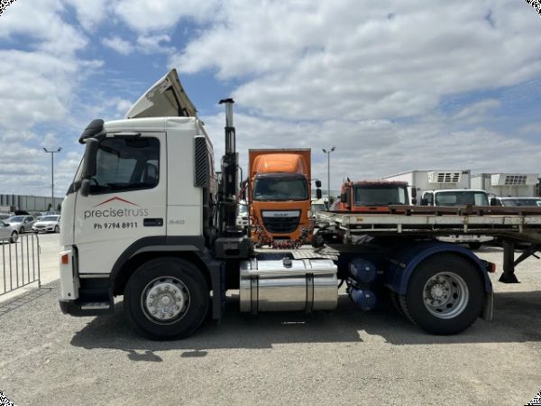2003 Volvo FM9 340 4x2 Prime Mover image