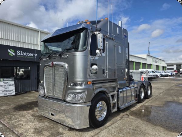 2014 Kenworth K200 Big Cab 6x4 Prime Mover (Manual) (97T GCM) (WOVR - Repairable Write Off) image