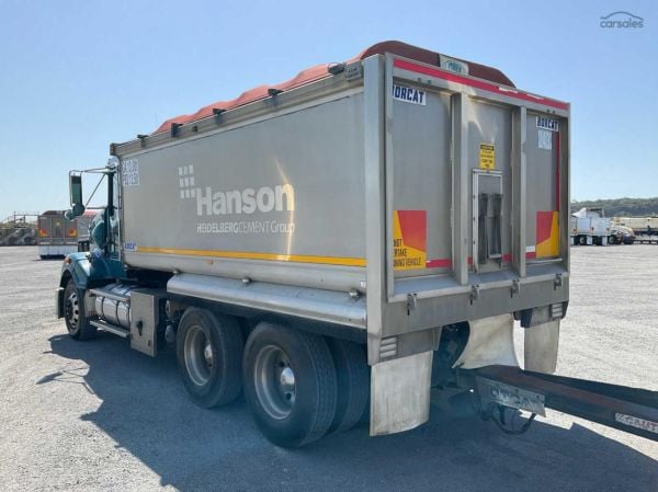 2017 Kenworth T409SAR Day Cab image