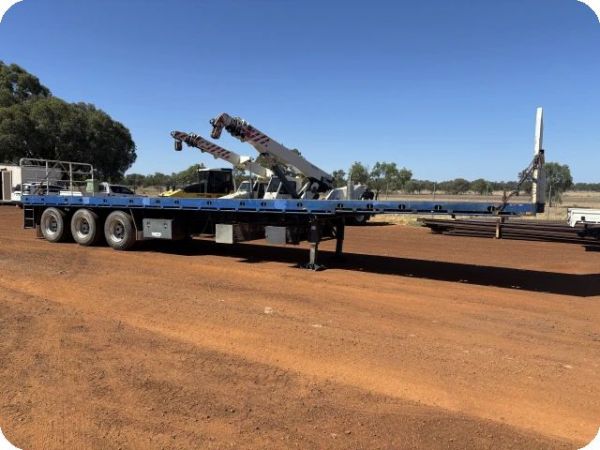 2022 AAA 40ft Flat Deck Tri-Axle image