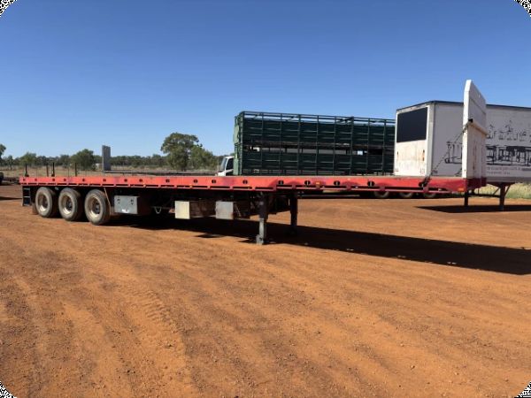 2022 AAA 40ft Flat Deck Tri-Axle image