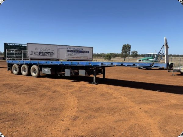 2022 AAA 40ft Flat Deck Tri-Axle image